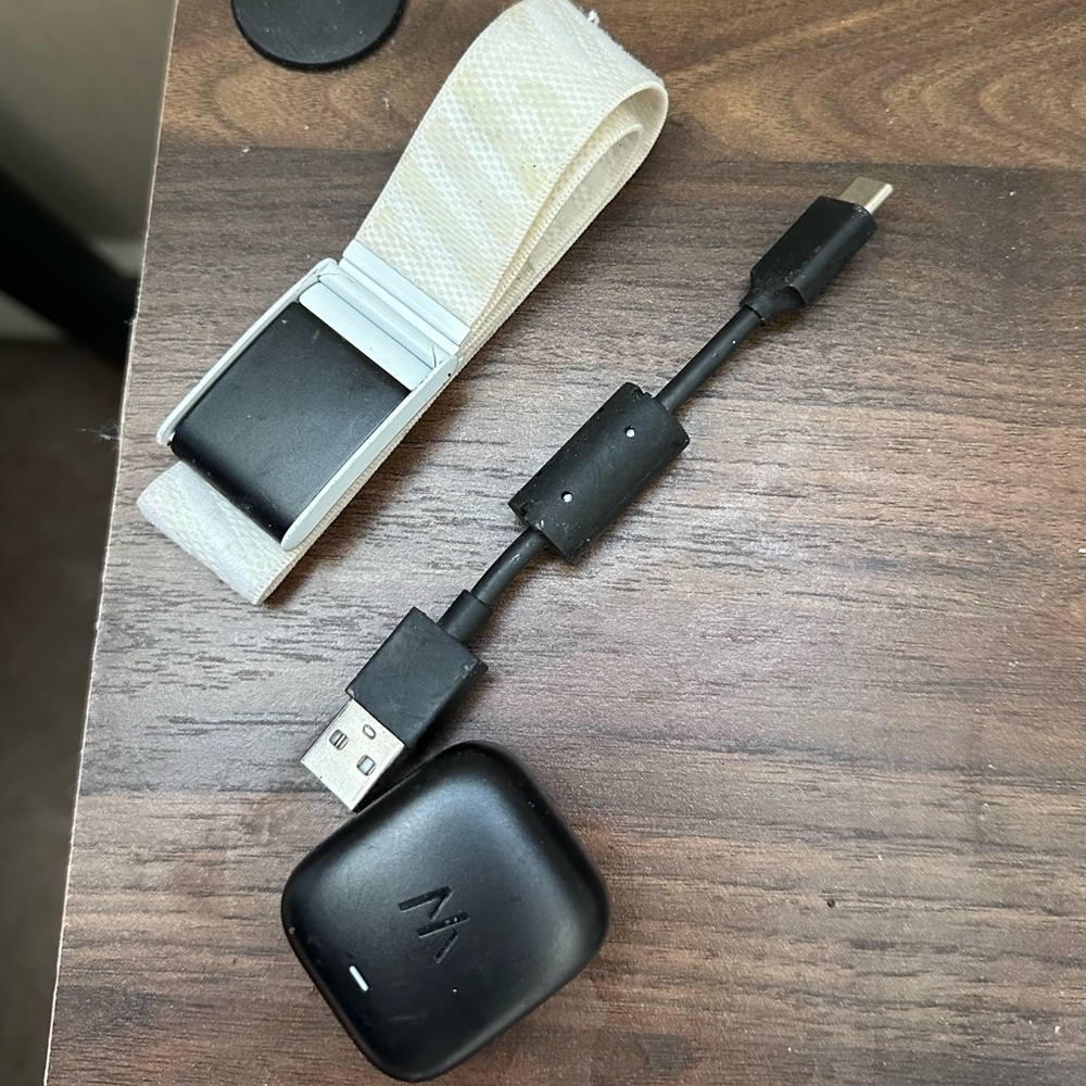 WHOOP 4.0, WHOOP battery Pack-Portable, water resistant, with one superKnit Band